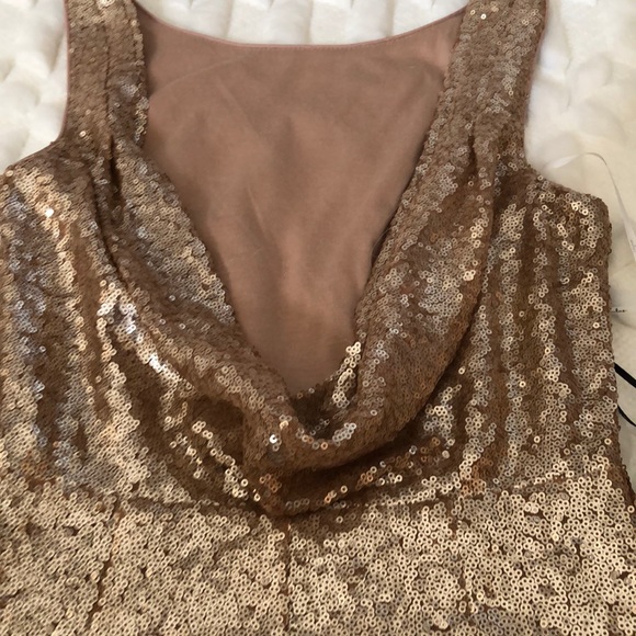 Lulu’s NWT Rose Gold Cowl back XS. - Picture 4 of 7